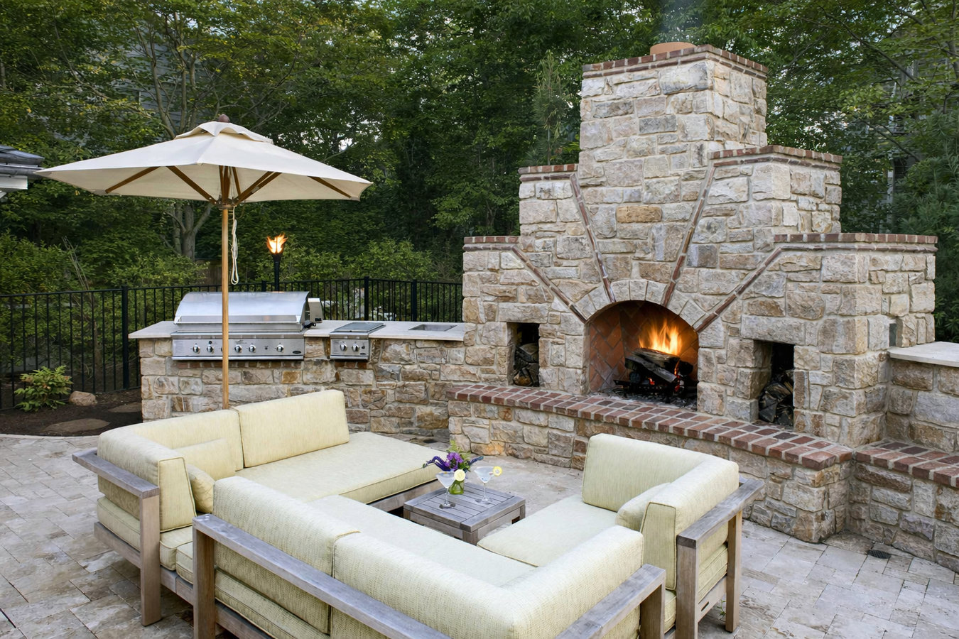 Outdoor kitchen masonry